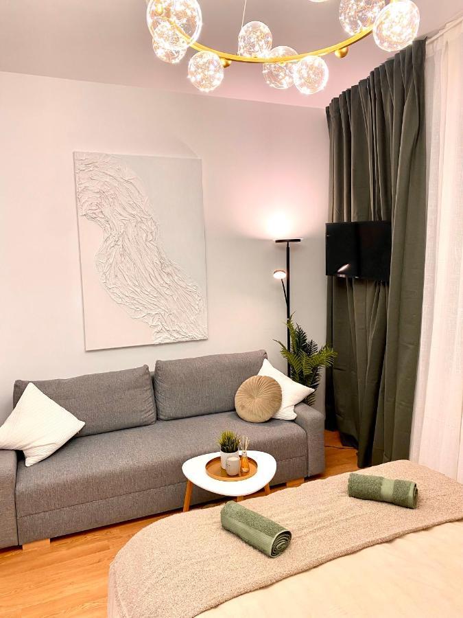 Brand New Design Studio Emerald - Old Town A/C Μπρατισλάβα Εξωτερικό φωτογραφία