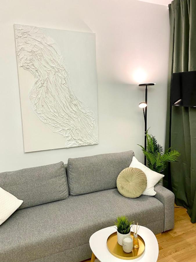 Brand New Design Studio Emerald - Old Town A/C Μπρατισλάβα Εξωτερικό φωτογραφία